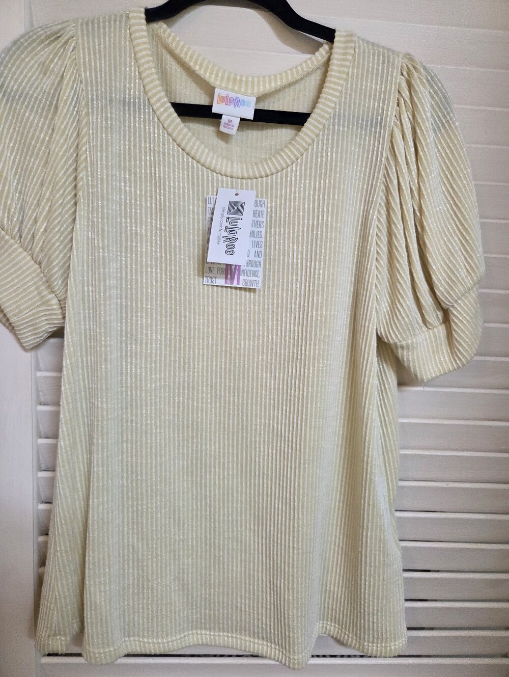 Lularoe Eloise Puff Sleeve Top